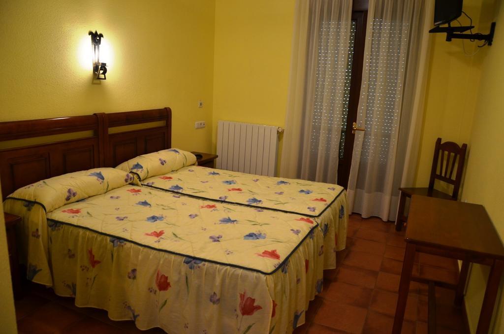 Hospedería El Cantio Orena Quarto foto